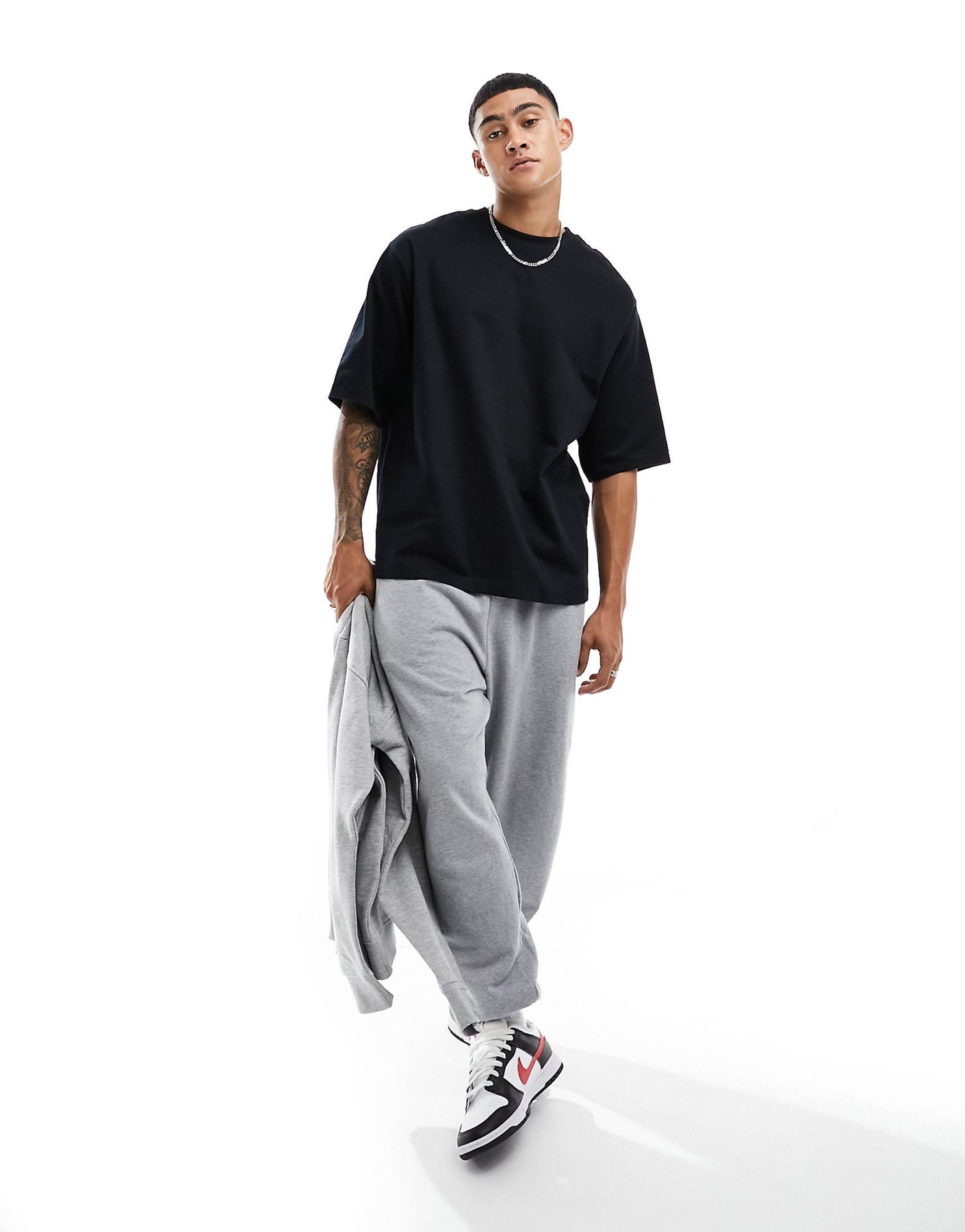 Oversized unisex black Tshirt