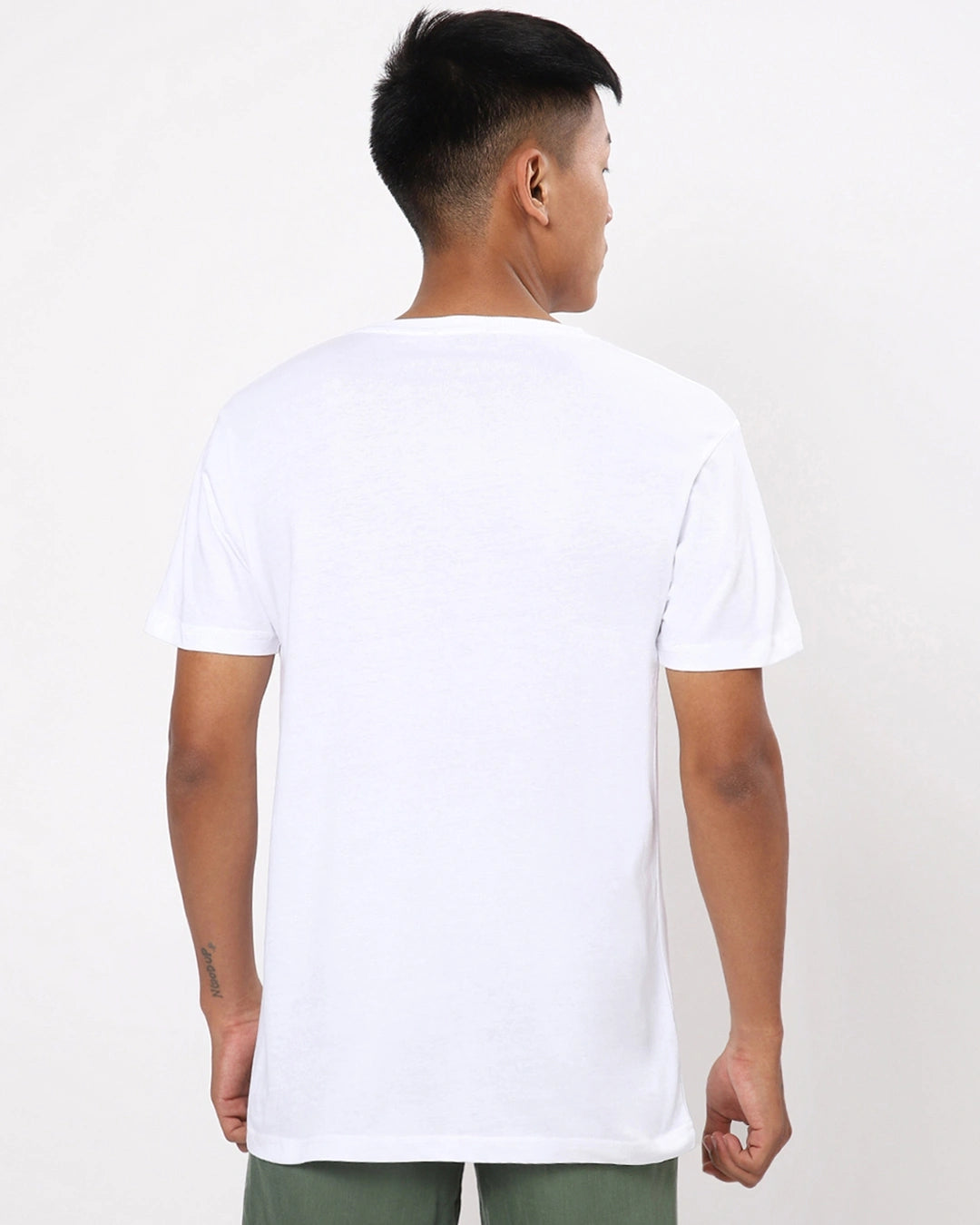 Regular fit White Tshirt with wildlyf signature style