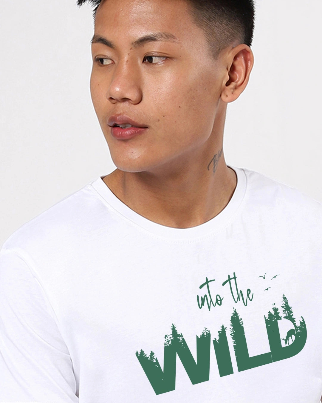 Regular fit White Tshirt with wildlyf signature style